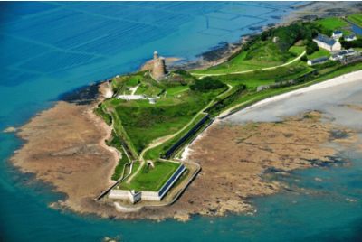 Baptême en hélicoptère vers Omaha Beach en Normandie