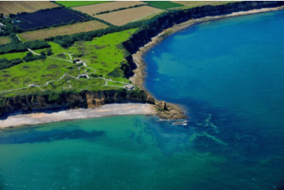 Baptême en hélicoptère vers Omaha Beach en Normandie