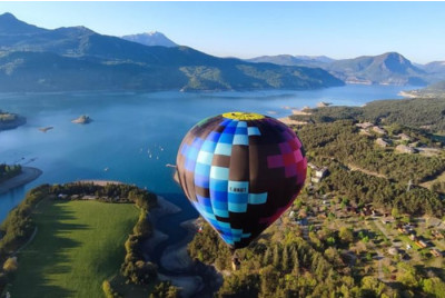 Vol en montgolfière - Survol du Lac de Serre-Ponçon 