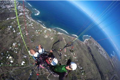 Vol en parapente sur l'île de la Réunion