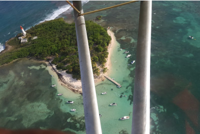 Vol en ULM Hydravion au dessus de la Guadeloupe et ses îles