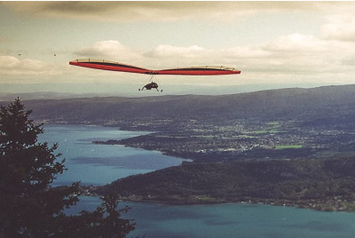 Baptême en Parapente ou Deltaplane - Lac d'Annecy