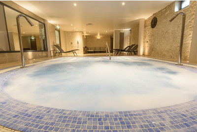 Séjour au Château des Vigiers : Golf, Spa, Dîner et Nuitée - 2p