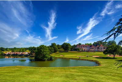 Séjour au Château des Vigiers : Golf, Spa, Dîner et Nuitée - 2p