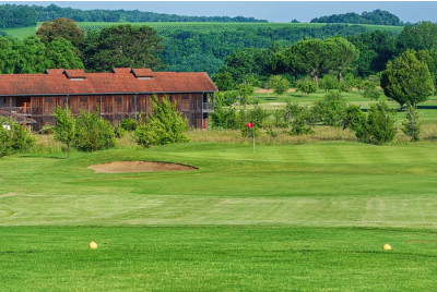 Séjour au Château des Vigiers : Golf, Spa, Dîner et Nuitée - 2p