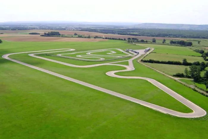 Circuit de Pouilly-en-Auxois - Id&eacute;esport